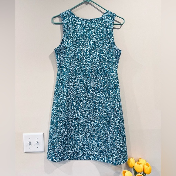 🔥L.L. Bean Women's Blue Patterned Dress🔥 - Picture 2 of 5